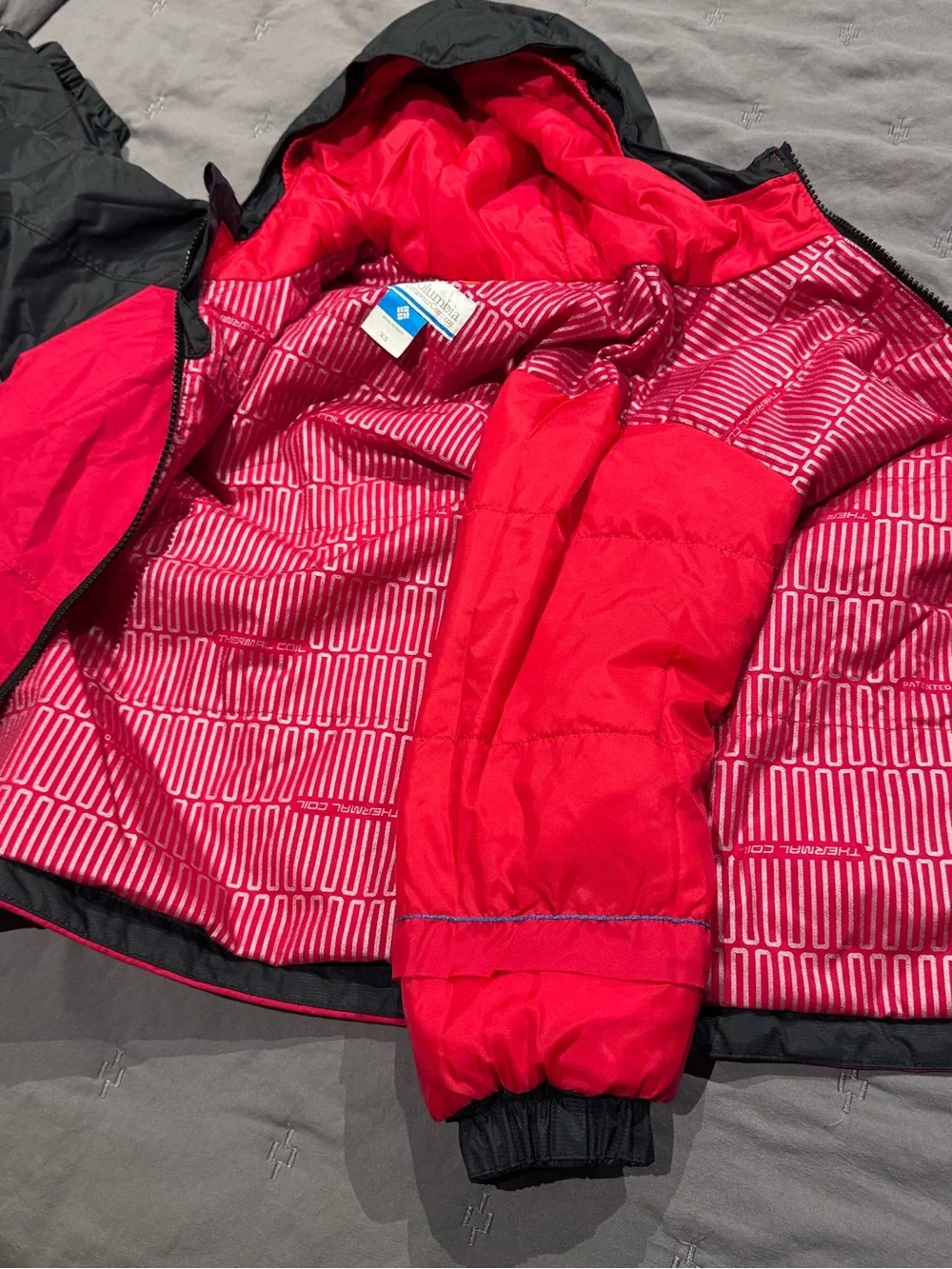 Columbia Thermal Coil Kids Hooded Jacket - Size XS